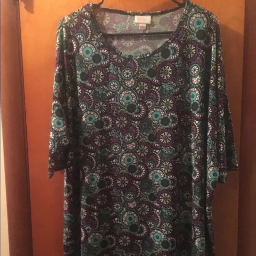 LulaRoe Irma Top purple teal size large. NWOT